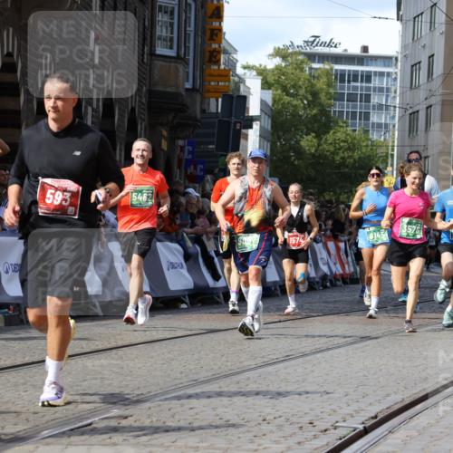 13.09.2026 - 21. swb-Marathon Bremen Strokosch-Dieckow http://msf.ph/oto/10345302 13.09.2026 13:27:51 Ziel 242, 323, 593, 857, 940, 1006, 1373, 1574, 2345, 2668, 2686, 3013, 3460, 3496, 3521, 4421, 4593, 5081, 5220, 5290, 5358, 5557, 5616, 6306, 7110, 488, 1343, 1456, 3480, 3576, 4265, 5462, 6468, 7926, 8188, 8656, 9067, 9145, 13069 meine-sportfotos.de