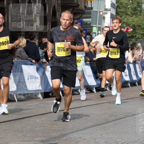 13.09.2026 - 21. swb-Marathon Bremen Strokosch-Dieckow http://msf.ph/oto/10345351 13.09.2026 10:52:47 Ziel 10761, 10812, 10958, 11109, 11350, 11604, 11605, 11610, 11669, 12319, 12361, 12439, 12533, 10304, 10714, 10734, 10863, 11038, 11238, 11386, 11575, 11766, 12019, 12369 meine-sportfotos.de
