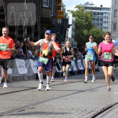13.09.2026 - 21. swb-Marathon Bremen Strokosch-Dieckow http://msf.ph/oto/10345357 13.09.2026 13:27:52 Ziel 323, 593, 857, 940, 1006, 1373, 1574, 2345, 2668, 2686, 3013, 3460, 3496, 3521, 4421, 4593, 5081, 5220, 5290, 5358, 5557, 5616, 6067, 6306, 7110, 9727, 488, 1343, 1456, 3480, 5462, 7926, 8188, 8656, 9067, 9145, 13069 meine-sportfotos.de