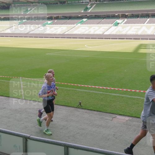 13.09.2026 - 21. swb-Marathon Bremen Michael Burmester http://msf.ph/oto/10345380 13.09.2026 13:32:09 Laufen im Stadion 122, 224, 295, 344, 350, 386, 487, 490, 617, 639, 690, 786, 787, 840, 965, 1114, 1133, 1142, 1292, 1310, 1314, 1326, 1329, 1377, 1427, 1529, 1591, 1592, 1775, 1801, 1869, 1892, 1897, 1904, 1923, 2216, 2230, 2231, 2253, 2270, 2274, 2320, 2344, 2368, 2372, 2374, 2456, 2514, 2523, 2539, 2556, 2616, 2629, 2630, 2643, 2649, 2677, 2719, 2726, 2769, 2848, 2877, 2945, 2952, 3014, 3038, 3094, 3101, 3140, 3223, 3350, 3379, 3401, 3426, 3572, 3644, 3723, 3736, 3746, 3873, 3901, 3918, 3944 meine-sportfotos.de