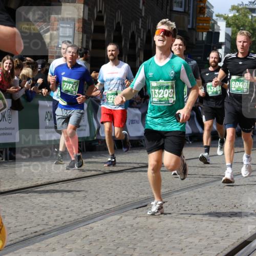 13.09.2026 - 21. swb-Marathon Bremen Strokosch-Dieckow http://msf.ph/oto/10345400 13.09.2026 13:32:25 Ziel 2310, 2934, 3946, 4566, 4797, 4979, 5628, 6116, 6258, 6475, 6875, 7182, 7526, 7818, 8048, 8610, 8970, 9394, 9640, 13182, 1437, 1687, 2292, 2293, 2611, 2992, 3354, 3429, 3878, 4263, 4323, 4380, 4862, 5281, 5398, 6518, 6583, 6593, 6760, 7173, 7990, 8344, 8957, 9040, 9175 meine-sportfotos.de