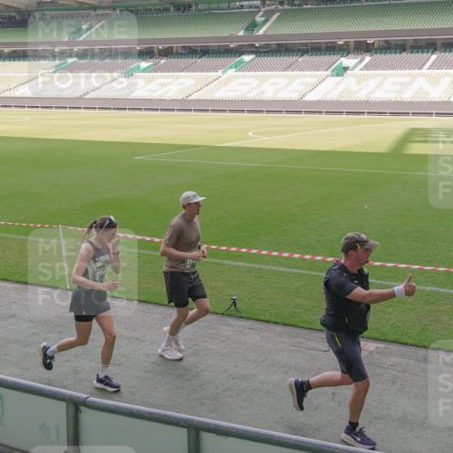 13.09.2026 - 21. swb-Marathon Bremen Michael Burmester http://msf.ph/oto/10345416 13.09.2026 13:32:14 Laufen im Stadion 122, 224, 295, 344, 350, 386, 487, 490, 617, 690, 786, 787, 840, 965, 1114, 1133, 1142, 1292, 1310, 1314, 1326, 1329, 1377, 1427, 1529, 1591, 1592, 1775, 1801, 1869, 1892, 1897, 1904, 1923, 2230, 2231, 2253, 2270, 2274, 2320, 2344, 2368, 2372, 2374, 2456, 2514, 2523, 2539, 2556, 2616, 2629, 2630, 2643, 2649, 2677, 2726, 2769, 2848, 2877, 2945, 2952, 3014, 3038, 3094, 3140, 3223, 3350, 3379, 3401, 3426, 3572, 3644, 3723, 3736, 3746, 3873, 3901, 3918, 3944 meine-sportfotos.de