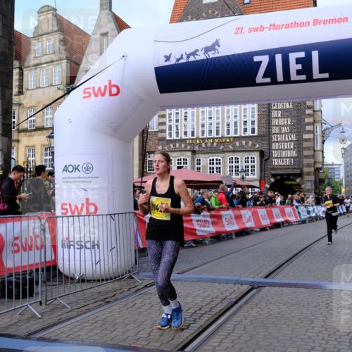 13.09.2026 - 21. swb-Marathon Bremen Tim E. http://msf.ph/oto/10345433 13.09.2026 11:15:36 Ziel 10606, 11424, 11990 meine-sportfotos.de