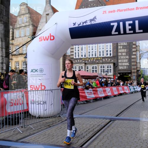13.09.2026 - 21. swb-Marathon Bremen Tim E. http://msf.ph/oto/10345445 13.09.2026 11:15:36 Ziel 10606, 11424, 11990 meine-sportfotos.de