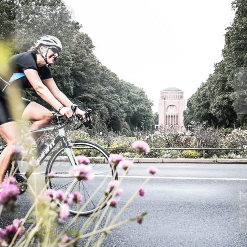 13.09.2026 - Stadtparktriathlon H.Heesch http://msf.ph/oto/10345450 13.09.2026 10:56:34 Radfahren 413, 670, 688 meine-sportfotos.de