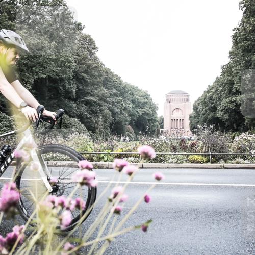 13.09.2026 - Stadtparktriathlon H.Heesch http://msf.ph/oto/10345498 13.09.2026 10:57:03 Radfahren 382, 415, 480 meine-sportfotos.de