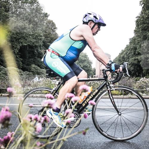 13.09.2026 - Stadtparktriathlon H.Heesch http://msf.ph/oto/10345556 13.09.2026 10:57:33 Radfahren 559, 563, 619 meine-sportfotos.de