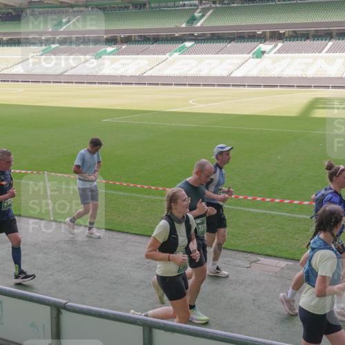 13.09.2026 - 21. swb-Marathon Bremen Michael Burmester http://msf.ph/oto/10345628 13.09.2026 13:32:44 Laufen im Stadion 155, 295, 344, 350, 386, 487, 490, 594, 617, 690, 765, 786, 787, 965, 1001, 1051, 1133, 1142, 1292, 1310, 1326, 1329, 1377, 1427, 1591, 1592, 1801, 1869, 1892, 1897, 1904, 1923, 2077, 2132, 2226, 2230, 2231, 2253, 2270, 2274, 2320, 2344, 2374, 2399, 2400, 2456, 2514, 2523, 2539, 2556, 2616, 2630, 2649, 2718, 2726, 2769, 2848, 2945, 3014, 3038, 3140, 3223, 3350, 3379, 3426, 3572, 3601, 3614, 3644, 3736, 3746, 3797, 3901, 3918, 3944 meine-sportfotos.de