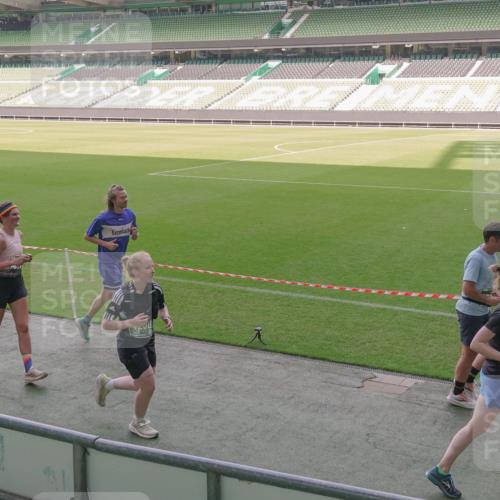 13.09.2026 - 21. swb-Marathon Bremen Michael Burmester http://msf.ph/oto/10345645 13.09.2026 13:32:47 Laufen im Stadion 155, 344, 350, 386, 487, 490, 594, 617, 690, 765, 786, 787, 965, 1001, 1051, 1133, 1142, 1292, 1310, 1326, 1377, 1427, 1591, 1592, 1801, 1869, 1892, 1897, 1904, 1923, 2077, 2132, 2226, 2230, 2231, 2253, 2270, 2274, 2320, 2344, 2374, 2399, 2400, 2456, 2514, 2523, 2539, 2556, 2616, 2630, 2649, 2718, 2726, 2769, 2848, 2945, 2982, 3014, 3140, 3223, 3350, 3379, 3572, 3601, 3614, 3644, 3736, 3746, 3797, 3901, 3944, 3952 meine-sportfotos.de