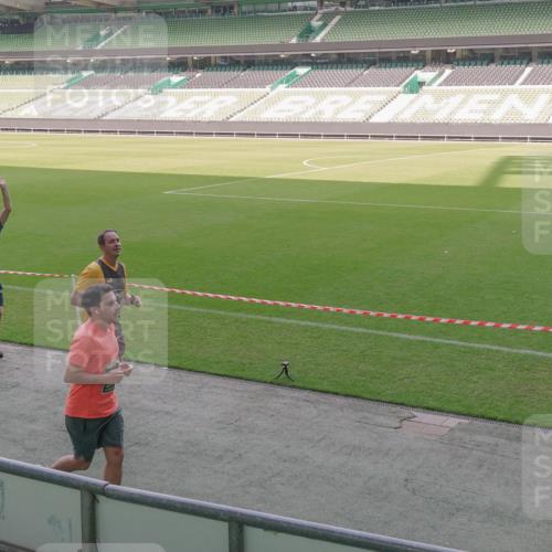 13.09.2026 - 21. swb-Marathon Bremen Michael Burmester http://msf.ph/oto/10345665 13.09.2026 13:32:54 Laufen im Stadion 155, 344, 350, 386, 490, 594, 617, 690, 765, 786, 787, 1001, 1051, 1133, 1142, 1292, 1310, 1326, 1377, 1427, 1591, 1592, 1760, 1801, 1869, 1892, 1897, 1904, 1923, 2077, 2132, 2226, 2230, 2231, 2253, 2270, 2274, 2320, 2344, 2374, 2399, 2400, 2456, 2514, 2515, 2523, 2539, 2556, 2616, 2630, 2649, 2718, 2726, 2769, 2848, 2945, 2982, 3014, 3140, 3223, 3350, 3379, 3443, 3572, 3601, 3614, 3644, 3736, 3746, 3797, 3901, 3911, 3944, 3952 meine-sportfotos.de