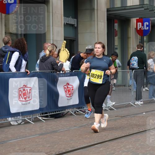 13.09.2026 - 21. swb-Marathon Bremen Strokosch-Dieckow http://msf.ph/oto/10345690 13.09.2026 11:09:46 Ziel 10299, 10435, 10751, 10963, 11119, 11383, 11437, 11441, 11732, 11933, 12117, 12207, 12293, 10234, 10386, 10417, 10424, 10645, 10696, 10712, 10737, 10785, 10981, 10990, 10991, 11192, 11225, 11937, 12409, 12449, 12474, 12532 meine-sportfotos.de