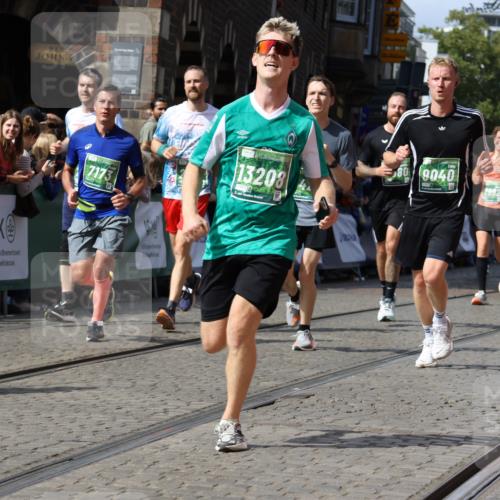 13.09.2026 - 21. swb-Marathon Bremen Strokosch-Dieckow http://msf.ph/oto/10345691 13.09.2026 13:32:26 Ziel 1369, 2310, 2934, 3946, 4566, 4797, 4979, 5628, 6116, 6258, 6475, 6875, 7182, 7526, 7818, 8610, 9394, 9640, 13029, 13182, 1437, 1687, 2292, 2293, 2611, 2992, 3354, 3429, 3878, 3895, 4263, 4323, 4380, 4862, 5398, 6583, 6593, 6760, 7173, 7466, 7758, 7990, 8344, 8957, 9040, 9175 meine-sportfotos.de