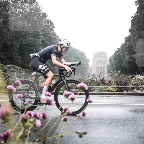 13.09.2026 - Stadtparktriathlon H.Heesch http://msf.ph/oto/10345694 13.09.2026 09:28:34 Radfahren 143, 158, 160, 208 meine-sportfotos.de
