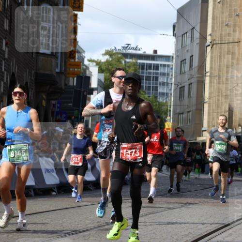 13.09.2026 - 21. swb-Marathon Bremen Strokosch-Dieckow http://msf.ph/oto/10345696 13.09.2026 13:27:54 Ziel 323, 593, 857, 940, 1006, 1373, 1574, 2345, 2668, 2686, 3013, 3460, 3521, 3970, 4421, 4496, 4593, 5081, 5220, 5290, 5358, 5557, 5616, 6067, 6306, 7110, 9727, 488, 1343, 3480, 7926, 8188, 8656, 9145, 9167, 9168, 9881, 13069 meine-sportfotos.de