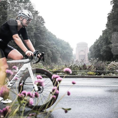 13.09.2026 - Stadtparktriathlon H.Heesch http://msf.ph/oto/10345700 13.09.2026 09:28:37 Radfahren 106, 158, 160, 184, 208 meine-sportfotos.de