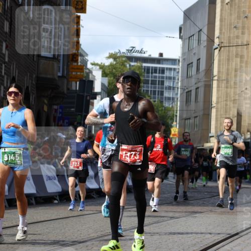 13.09.2026 - 21. swb-Marathon Bremen Strokosch-Dieckow http://msf.ph/oto/10345728 13.09.2026 13:27:55 Ziel 323, 593, 857, 940, 1006, 1373, 1574, 1932, 2345, 2668, 2686, 3013, 3460, 3521, 3970, 4421, 4496, 4593, 5081, 5220, 5290, 5358, 5557, 5616, 6067, 6306, 7110, 7358, 9727, 1343, 3480, 5360, 7926, 8188, 8656, 9145, 9167, 9168, 9543, 9881, 13069 meine-sportfotos.de