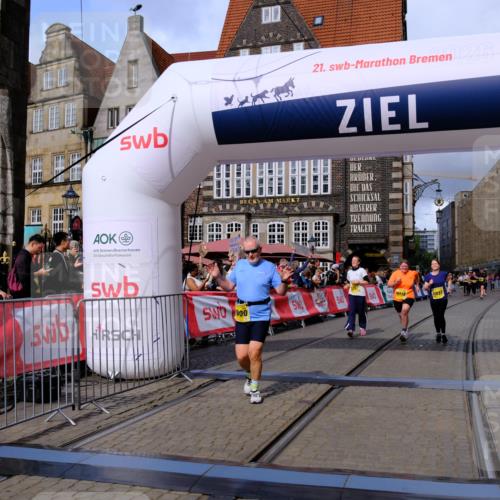 13.09.2026 - 21. swb-Marathon Bremen Tim E. http://msf.ph/oto/10345729 13.09.2026 11:16:03 Ziel 10572, 10900, 11307, 11778, 11897, 11940, 12137 meine-sportfotos.de