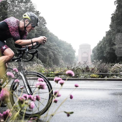 13.09.2026 - Stadtparktriathlon H.Heesch http://msf.ph/oto/10345757 13.09.2026 09:29:16 Radfahren 101, 123, 186, 192 meine-sportfotos.de