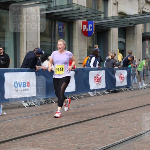 13.09.2026 - 21. swb-Marathon Bremen Strokosch-Dieckow http://msf.ph/oto/10345789 13.09.2026 11:09:49 Ziel 10299, 10435, 10751, 10963, 11119, 11441, 11725, 11732, 11933, 12117, 12207, 12293, 10234, 10386, 10417, 10424, 10645, 10696, 10712, 10737, 10785, 10990, 10991, 11192, 11383, 11437, 11937, 12409, 12449, 12474, 12532 meine-sportfotos.de