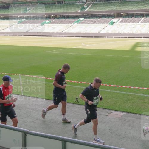 13.09.2026 - 21. swb-Marathon Bremen Michael Burmester http://msf.ph/oto/10345799 13.09.2026 13:33:11 Laufen im Stadion 155, 344, 350, 386, 428, 490, 594, 617, 690, 765, 786, 787, 1001, 1048, 1051, 1098, 1133, 1292, 1326, 1377, 1427, 1557, 1591, 1592, 1661, 1760, 1801, 1869, 1897, 1923, 1996, 2077, 2132, 2226, 2230, 2231, 2253, 2270, 2274, 2320, 2344, 2374, 2399, 2400, 2456, 2479, 2514, 2515, 2523, 2539, 2543, 2556, 2616, 2630, 2641, 2649, 2718, 2757, 2769, 2787, 2848, 2945, 2982, 3014, 3350, 3379, 3443, 3503, 3572, 3577, 3601, 3614, 3644, 3746, 3797, 3875, 3901, 3911, 3952, 4001 meine-sportfotos.de