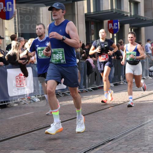 13.09.2026 - 21. swb-Marathon Bremen Strokosch-Dieckow http://msf.ph/oto/10345825 13.09.2026 13:29:56 Ziel 881, 1308, 1611, 1653, 1909, 1938, 2126, 2265, 2364, 2900, 3190, 4763, 5039, 5198, 5348, 5615, 6225, 6720, 6942, 6992, 6994, 7184, 7609, 7821, 7932, 7966, 8090, 8105, 8110, 8115, 8169, 8314, 8441, 8494, 9015, 9104, 9125, 9412, 9529, 109, 124, 454, 716, 1073, 1173, 1205, 1581, 1653, 1759, 1780, 1848, 1861, 2289, 3190, 3320, 3618, 3667, 3908, 4115, 4524, 4575, 4576, 5198, 5631, 6006, 6127, 6725, 7079, 7093, 7884, 8267, 8481, 8899, 9049 meine-sportfotos.de
