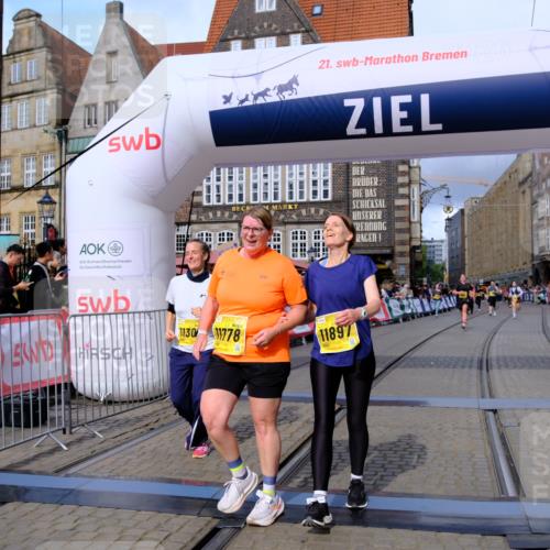 13.09.2026 - 21. swb-Marathon Bremen Tim E. http://msf.ph/oto/10345852 13.09.2026 11:16:06 Ziel 10474, 10572, 10900, 11217, 11307, 11549, 11778, 11897, 11940, 12046, 12137 meine-sportfotos.de