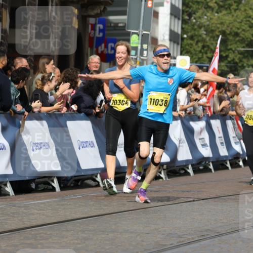 13.09.2026 - 21. swb-Marathon Bremen Strokosch-Dieckow http://msf.ph/oto/10345870 13.09.2026 10:52:58 Ziel 10193, 10339, 10652, 10761, 10812, 10827, 10906, 10958, 11002, 11109, 11144, 11350, 11362, 11597, 11604, 11605, 12338, 12361, 12399, 12439, 12533, 10284, 10585, 10714, 11012, 11238, 11282, 11575, 12170, 12369, 12398 meine-sportfotos.de