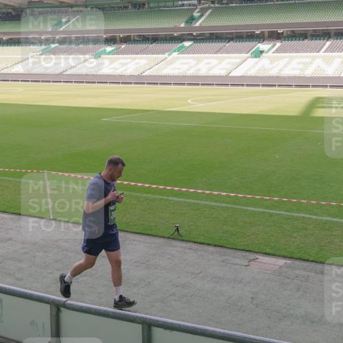 13.09.2026 - 21. swb-Marathon Bremen Michael Burmester http://msf.ph/oto/10345871 13.09.2026 13:33:21 Laufen im Stadion 155, 344, 350, 386, 428, 490, 594, 617, 690, 765, 786, 787, 1001, 1048, 1051, 1098, 1133, 1292, 1377, 1427, 1444, 1557, 1591, 1592, 1661, 1760, 1801, 1827, 1897, 1923, 1996, 2077, 2132, 2226, 2230, 2231, 2253, 2270, 2274, 2320, 2374, 2399, 2400, 2456, 2479, 2511, 2514, 2515, 2523, 2539, 2543, 2556, 2616, 2630, 2641, 2649, 2718, 2735, 2757, 2769, 2787, 2848, 2982, 3014, 3345, 3350, 3443, 3503, 3577, 3601, 3614, 3746, 3797, 3875, 3901, 3911, 3952, 4001 meine-sportfotos.de