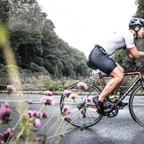 13.09.2026 - Stadtparktriathlon H.Heesch http://msf.ph/oto/10345887 13.09.2026 10:59:07 Radfahren 505, 544, 582 meine-sportfotos.de