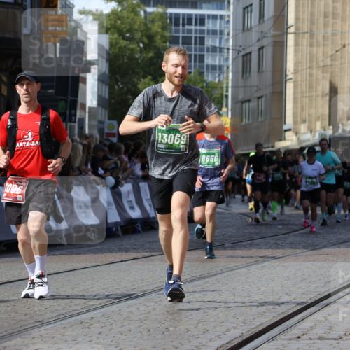 13.09.2026 - 21. swb-Marathon Bremen Strokosch-Dieckow http://msf.ph/oto/10345923 13.09.2026 13:27:57 Ziel 323, 440, 593, 857, 940, 1006, 1373, 1574, 1932, 2345, 2668, 2686, 3013, 3460, 3521, 3970, 4421, 4496, 4593, 5081, 5220, 5290, 5557, 5616, 6067, 6306, 7110, 7138, 7358, 8351, 9494, 9727, 13198, 1343, 3334, 5360, 6182, 7926, 8656, 9167, 9168, 9543, 9738, 9881, 13069 meine-sportfotos.de
