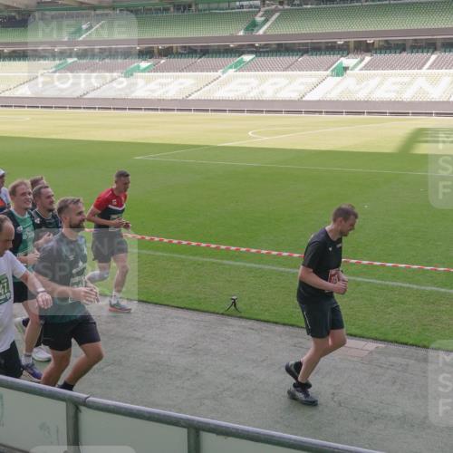 13.09.2026 - 21. swb-Marathon Bremen Michael Burmester http://msf.ph/oto/10345935 13.09.2026 13:33:29 Laufen im Stadion 155, 344, 350, 428, 490, 594, 679, 690, 709, 765, 786, 787, 916, 1001, 1048, 1051, 1098, 1133, 1292, 1377, 1427, 1444, 1557, 1591, 1592, 1661, 1703, 1760, 1827, 1897, 1923, 1996, 2077, 2132, 2226, 2230, 2231, 2253, 2270, 2274, 2320, 2374, 2399, 2400, 2451, 2456, 2479, 2511, 2514, 2515, 2523, 2539, 2543, 2556, 2616, 2630, 2641, 2649, 2718, 2735, 2757, 2769, 2787, 2848, 2982, 3014, 3345, 3350, 3443, 3503, 3577, 3601, 3614, 3746, 3797, 3875, 3901, 3911, 3952, 4001 meine-sportfotos.de