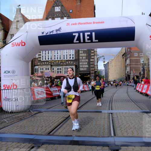 13.09.2026 - 21. swb-Marathon Bremen Tim E. http://msf.ph/oto/10345939 13.09.2026 11:16:13 Ziel 10474, 10665, 10900, 11217, 11307, 11549, 11613, 11778, 11897, 11940, 12046, 12306 meine-sportfotos.de
