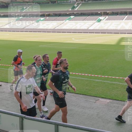 13.09.2026 - 21. swb-Marathon Bremen Michael Burmester http://msf.ph/oto/10345941 13.09.2026 13:33:29 Laufen im Stadion 155, 344, 350, 428, 490, 594, 679, 690, 709, 765, 786, 787, 916, 1001, 1048, 1051, 1098, 1133, 1292, 1377, 1427, 1444, 1557, 1591, 1592, 1661, 1703, 1760, 1827, 1897, 1923, 1996, 2077, 2132, 2226, 2230, 2231, 2253, 2270, 2274, 2320, 2374, 2399, 2400, 2451, 2456, 2479, 2511, 2514, 2515, 2523, 2539, 2543, 2556, 2616, 2630, 2641, 2649, 2718, 2735, 2757, 2769, 2787, 2848, 2982, 3014, 3345, 3350, 3443, 3503, 3577, 3601, 3614, 3746, 3797, 3875, 3901, 3911, 3952, 4001 meine-sportfotos.de