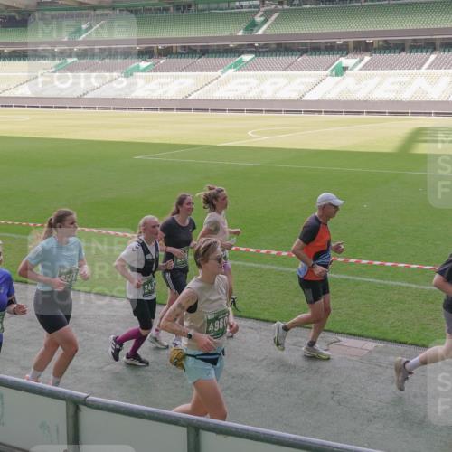 13.09.2026 - 21. swb-Marathon Bremen Michael Burmester http://msf.ph/oto/10345957 13.09.2026 13:33:31 Laufen im Stadion 155, 344, 350, 428, 490, 594, 679, 690, 709, 765, 786, 787, 916, 1001, 1048, 1051, 1098, 1133, 1292, 1377, 1427, 1444, 1557, 1591, 1592, 1661, 1703, 1760, 1827, 1923, 1996, 2077, 2132, 2226, 2230, 2231, 2270, 2274, 2320, 2374, 2399, 2400, 2451, 2456, 2479, 2511, 2514, 2515, 2523, 2539, 2543, 2556, 2616, 2630, 2641, 2649, 2718, 2735, 2757, 2769, 2787, 2848, 2982, 3014, 3345, 3350, 3443, 3503, 3577, 3601, 3614, 3746, 3797, 3875, 3901, 3911, 3952, 4001 meine-sportfotos.de