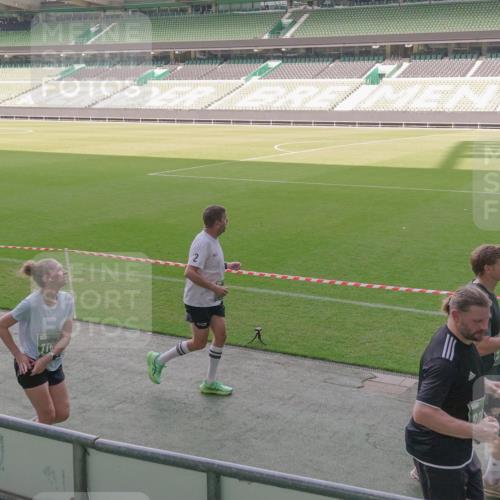 13.09.2026 - 21. swb-Marathon Bremen Michael Burmester http://msf.ph/oto/10345969 13.09.2026 13:33:33 Laufen im Stadion 155, 344, 350, 428, 490, 594, 679, 690, 709, 765, 786, 787, 916, 1001, 1048, 1051, 1098, 1133, 1292, 1377, 1444, 1557, 1591, 1592, 1661, 1703, 1760, 1827, 1923, 1996, 2077, 2132, 2226, 2230, 2231, 2270, 2274, 2320, 2374, 2399, 2400, 2451, 2456, 2479, 2511, 2514, 2515, 2523, 2539, 2543, 2556, 2616, 2630, 2641, 2649, 2718, 2735, 2757, 2769, 2787, 2848, 2982, 3014, 3345, 3350, 3443, 3503, 3577, 3601, 3614, 3746, 3797, 3875, 3901, 3911, 3952, 4001 meine-sportfotos.de