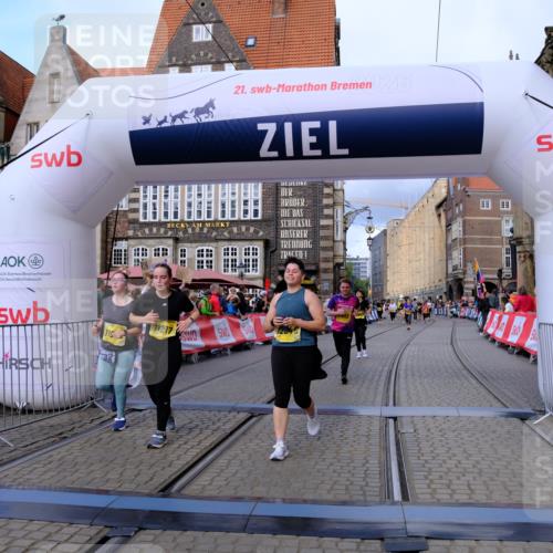 13.09.2026 - 21. swb-Marathon Bremen Tim E. http://msf.ph/oto/10345971 13.09.2026 11:16:15 Ziel 10474, 10665, 11217, 11307, 11549, 11613, 11778, 11897, 11940, 12046, 12306 meine-sportfotos.de