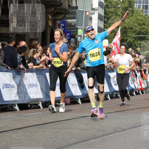 13.09.2026 - 21. swb-Marathon Bremen Strokosch-Dieckow http://msf.ph/oto/10345973 13.09.2026 10:52:59 Ziel 10193, 10339, 10652, 10734, 10812, 10827, 10906, 10958, 11002, 11109, 11144, 11350, 11362, 11597, 11604, 11605, 12338, 12361, 12399, 12439, 12533, 10284, 10585, 10714, 11012, 11282, 11575, 12170, 12369, 12398 meine-sportfotos.de