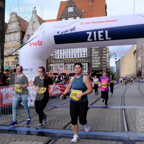 13.09.2026 - 21. swb-Marathon Bremen Tim E. http://msf.ph/oto/10345998 13.09.2026 11:16:16 Ziel 10474, 10665, 11217, 11307, 11549, 11613, 11768, 11778, 11897, 11940, 12046, 12306 meine-sportfotos.de