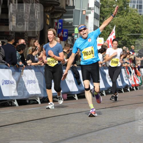 13.09.2026 - 21. swb-Marathon Bremen Strokosch-Dieckow http://msf.ph/oto/10345999 13.09.2026 10:52:59 Ziel 10193, 10339, 10652, 10734, 10812, 10827, 10906, 10958, 11002, 11109, 11144, 11350, 11362, 11597, 11604, 11605, 12338, 12361, 12399, 12439, 12533, 10284, 10585, 10714, 11012, 11282, 11575, 12170, 12369, 12398 meine-sportfotos.de