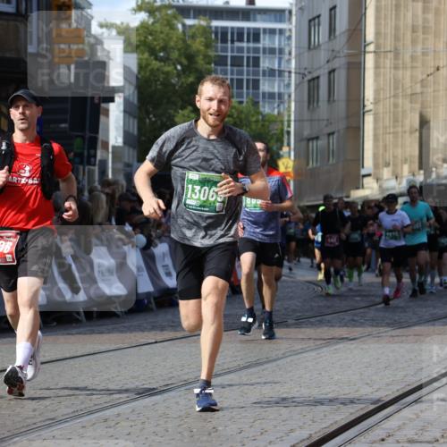 13.09.2026 - 21. swb-Marathon Bremen Strokosch-Dieckow http://msf.ph/oto/10346009 13.09.2026 13:27:57 Ziel 323, 440, 593, 857, 940, 1006, 1373, 1574, 1932, 2345, 2668, 2686, 3013, 3460, 3521, 3970, 4421, 4496, 4593, 5081, 5220, 5290, 5557, 5616, 6067, 6306, 7110, 7138, 7358, 8351, 9494, 9727, 13198, 1343, 3334, 5360, 6182, 7926, 8656, 9167, 9168, 9543, 9738, 9881, 13069 meine-sportfotos.de