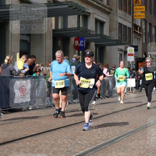13.09.2026 - 21. swb-Marathon Bremen Strokosch-Dieckow http://msf.ph/oto/10346011 13.09.2026 11:10:00 Ziel 10002, 10169, 10361, 10362, 10706, 10719, 10791, 10890, 10963, 11080, 11382, 11725, 11732, 11933, 11957, 11982, 12117, 12207, 12227, 12293, 12454, 12550, 10234, 10299, 10417, 10435, 10645, 10696, 10737, 10751, 10785, 10990, 10991, 11119, 11383, 11437, 11441, 12449 meine-sportfotos.de