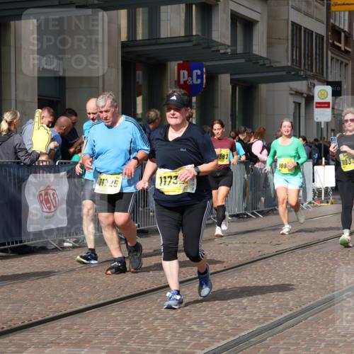 13.09.2026 - 21. swb-Marathon Bremen Strokosch-Dieckow http://msf.ph/oto/10346025 13.09.2026 11:10:00 Ziel 10002, 10169, 10361, 10362, 10706, 10719, 10791, 10890, 10963, 11080, 11382, 11725, 11732, 11933, 11957, 11982, 12117, 12207, 12227, 12293, 12454, 12550, 10234, 10299, 10417, 10435, 10645, 10696, 10737, 10751, 10785, 10990, 10991, 11119, 11383, 11437, 11441, 12449 meine-sportfotos.de