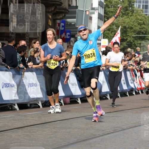 13.09.2026 - 21. swb-Marathon Bremen Strokosch-Dieckow http://msf.ph/oto/10346035 13.09.2026 10:52:59 Ziel 10193, 10339, 10652, 10734, 10812, 10827, 10906, 10958, 11002, 11109, 11144, 11350, 11362, 11597, 11604, 11605, 12338, 12361, 12399, 12439, 12533, 10284, 10585, 10714, 11012, 11282, 11575, 12170, 12369, 12398 meine-sportfotos.de