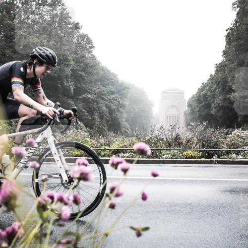 13.09.2026 - Stadtparktriathlon H.Heesch http://msf.ph/oto/10346037 13.09.2026 09:35:18 Radfahren 208, 209 meine-sportfotos.de