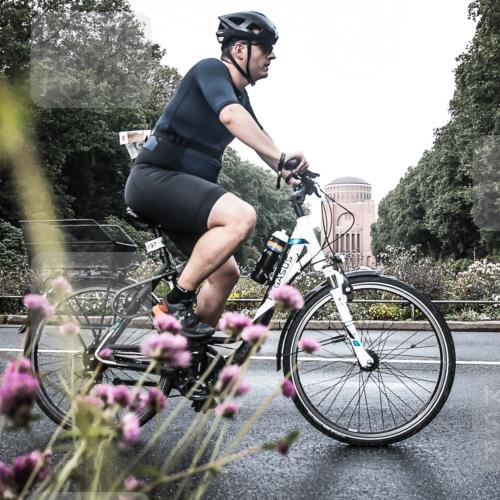 13.09.2026 - Stadtparktriathlon H.Heesch http://msf.ph/oto/10346041 13.09.2026 11:00:04 Radfahren 366, 387, 562, 568, 697 meine-sportfotos.de