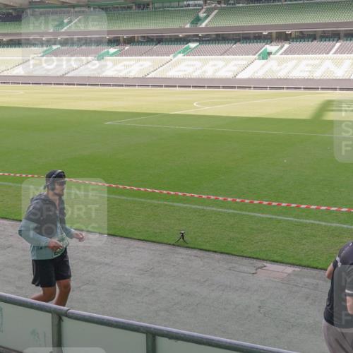 13.09.2026 - 21. swb-Marathon Bremen Michael Burmester http://msf.ph/oto/10346045 13.09.2026 13:33:47 Laufen im Stadion 155, 350, 428, 490, 594, 679, 690, 709, 765, 786, 787, 916, 1001, 1026, 1048, 1051, 1098, 1292, 1377, 1444, 1557, 1560, 1591, 1592, 1607, 1661, 1703, 1760, 1772, 1827, 1923, 1996, 2077, 2132, 2226, 2230, 2231, 2320, 2374, 2399, 2400, 2451, 2456, 2479, 2511, 2514, 2515, 2539, 2543, 2616, 2630, 2641, 2649, 2718, 2735, 2757, 2769, 2787, 2848, 2982, 3014, 3345, 3443, 3503, 3547, 3577, 3601, 3614, 3660, 3708, 3709, 3720, 3797, 3875, 3901, 3911, 3952, 4001, 4014 meine-sportfotos.de
