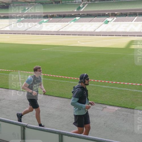 13.09.2026 - 21. swb-Marathon Bremen Michael Burmester http://msf.ph/oto/10346051 13.09.2026 13:33:48 Laufen im Stadion 155, 350, 428, 490, 594, 679, 709, 765, 786, 787, 916, 1001, 1026, 1048, 1051, 1098, 1292, 1377, 1444, 1557, 1560, 1591, 1592, 1607, 1661, 1703, 1760, 1772, 1827, 1923, 1996, 2077, 2132, 2226, 2230, 2231, 2320, 2374, 2399, 2400, 2451, 2456, 2479, 2511, 2514, 2515, 2539, 2543, 2616, 2630, 2641, 2649, 2718, 2735, 2757, 2769, 2787, 2848, 2982, 3014, 3345, 3443, 3503, 3547, 3577, 3601, 3614, 3660, 3708, 3709, 3720, 3797, 3875, 3901, 3911, 3952, 4001, 4014 meine-sportfotos.de