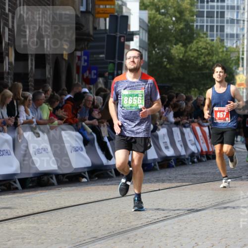 13.09.2026 - 21. swb-Marathon Bremen Strokosch-Dieckow http://msf.ph/oto/10346055 13.09.2026 13:27:59 Ziel 323, 440, 857, 940, 1006, 1373, 1574, 1932, 2345, 2668, 2686, 3013, 3460, 3521, 3970, 4421, 4496, 4593, 4744, 5081, 5557, 6067, 7042, 7110, 7138, 7358, 8351, 9494, 9727, 13198, 1343, 3114, 3334, 4506, 5360, 6182, 7926, 8656, 9167, 9168, 9543, 9738, 9881 meine-sportfotos.de