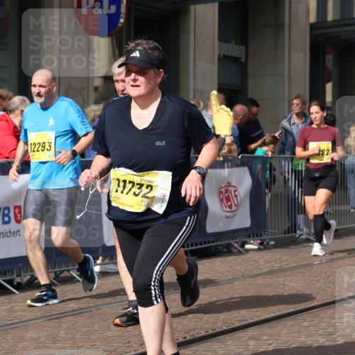 13.09.2026 - 21. swb-Marathon Bremen Strokosch-Dieckow http://msf.ph/oto/10346077 13.09.2026 11:10:02 Ziel 10002, 10169, 10247, 10361, 10362, 10422, 10706, 10719, 10791, 10890, 10963, 11080, 11382, 11725, 11732, 11933, 11957, 11982, 12117, 12207, 12227, 12293, 12454, 12550, 10299, 10435, 10645, 10737, 10751, 11119, 11383, 11437, 11441, 12207, 12449 meine-sportfotos.de