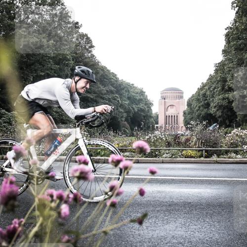 13.09.2026 - Stadtparktriathlon H.Heesch http://msf.ph/oto/10346081 13.09.2026 11:00:29 Radfahren 401, 479, 569, 684 meine-sportfotos.de